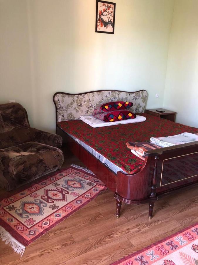 Altynai Guest House Tsjolpon-Ata Eksteriør bilde